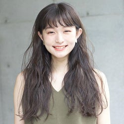 ロングヘアのままでもイメチェンできる 雰囲気が変わるおしゃれヘア特集 モデルプレス