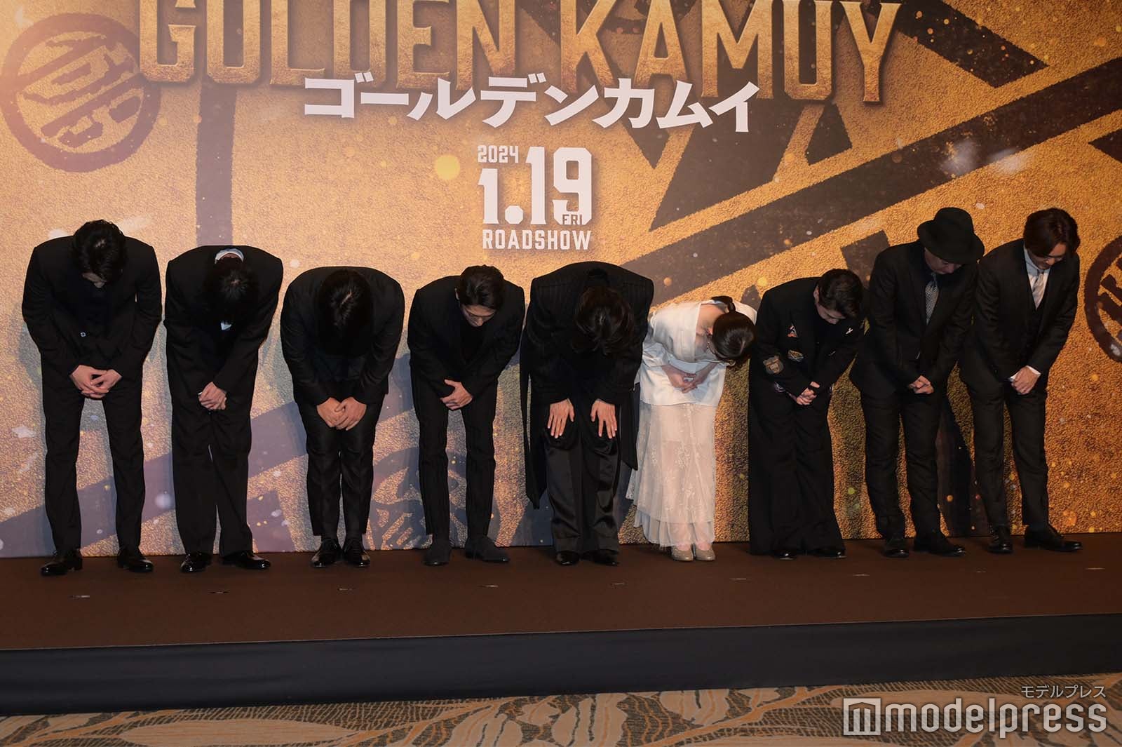 （左から）大谷亮平、柳俊太郎、工藤阿須加、玉木宏、山崎賢人、山田杏奈、矢本悠馬、久保茂昭監督、松橋真三プロデューサー（C）モデルプレス