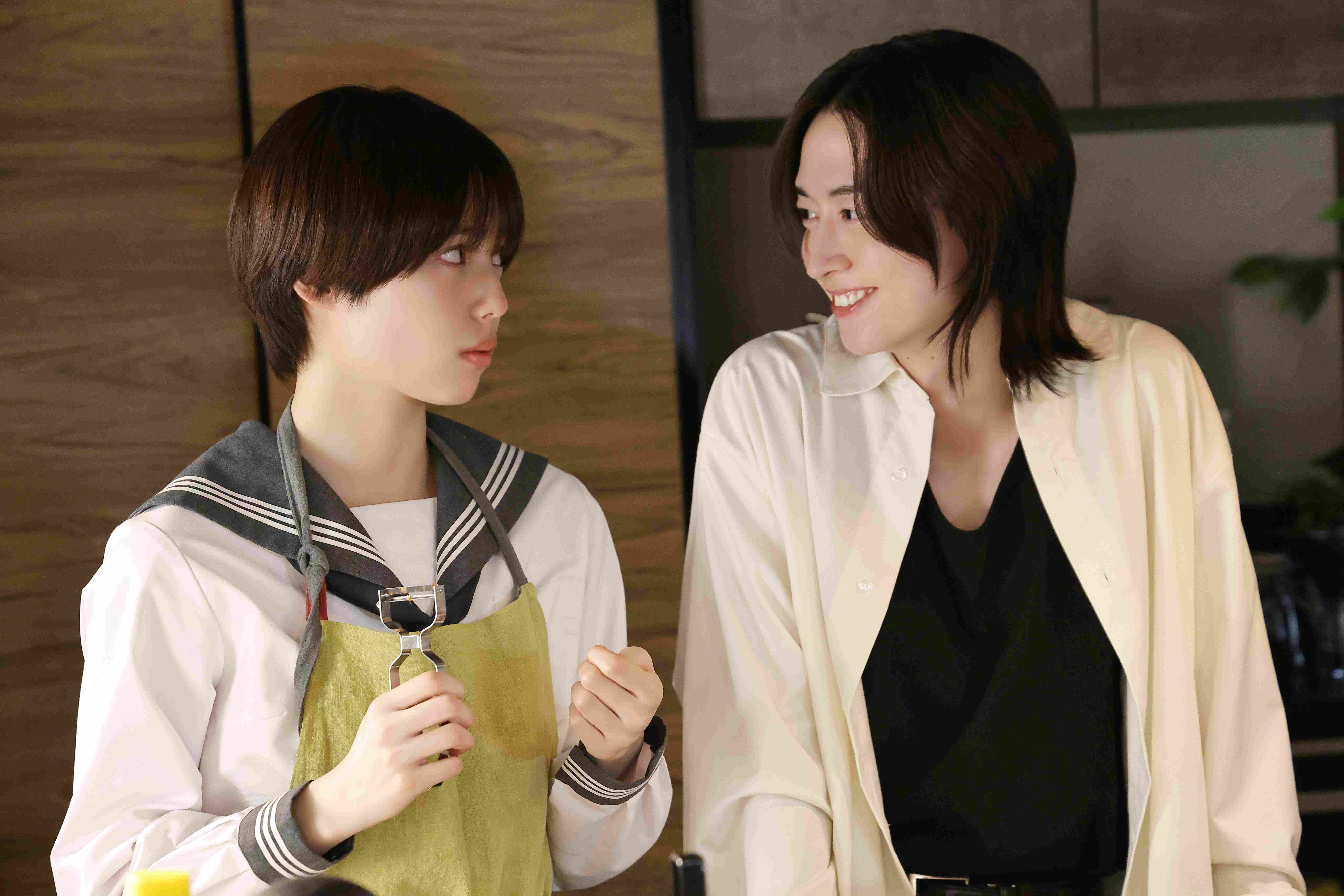 秋田汐梨、池田匡志（C）三つ葉優雨／小学館／ＮＢＣユニバーサル・エンターテイメントジャパン