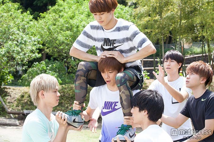 男子チアリーディングに7人が挑戦(C)2015「サイドライン」製作委員会