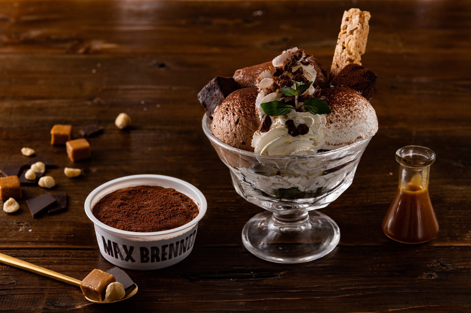 チョコレートキャラメルMOCHIサンデー¥1,450（税込）／画像提供：TRANSIT GENERAL OFFICE