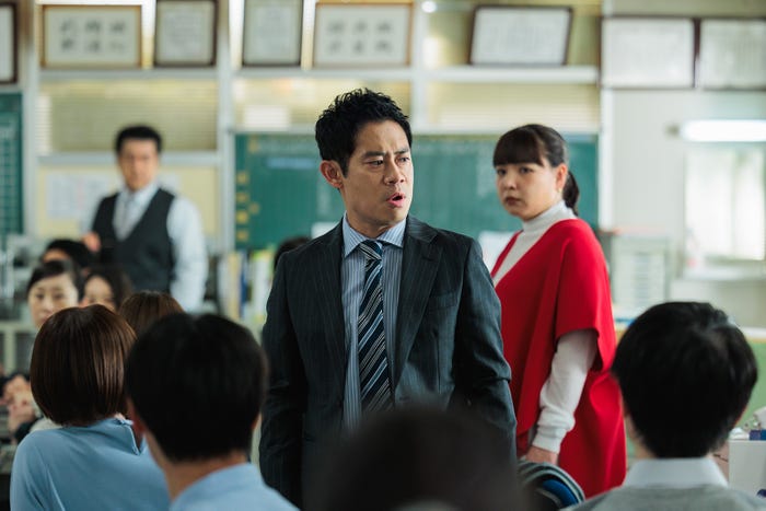 伊藤淳史「なんで私が神説教」第4話(C)日本テレビ