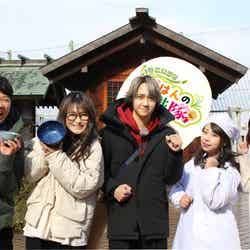 （左から）木本武宏、ギャル曽根、八乙女光、餅田コシヒカリ、安斎摩紀アナウンサー（C）ミヤギテレビ