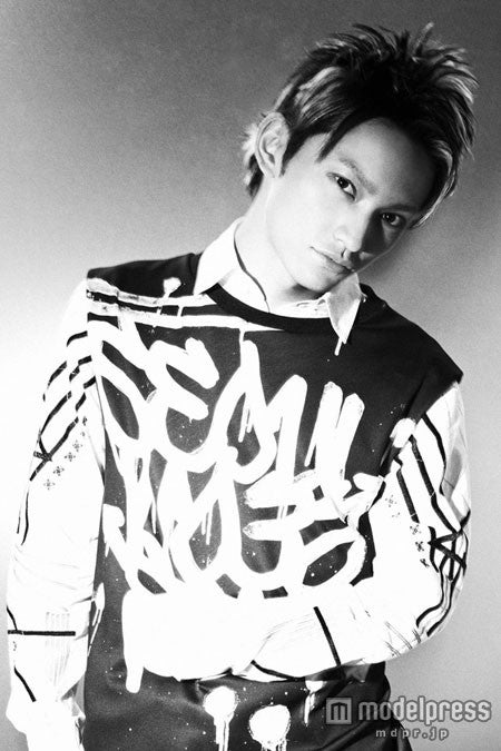 ソロデビューするSKY-HI（AAA日高光啓）／両A面シングル「愛ブルーム／RULE」（8月7日発売）