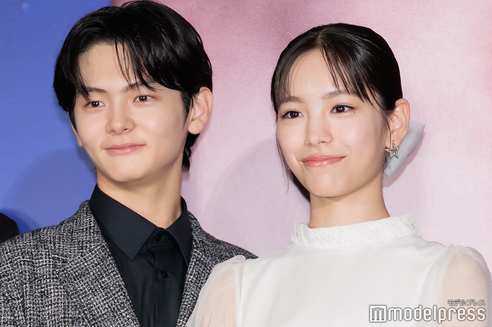 齋藤潤、當真あみ（C）モデルプレス