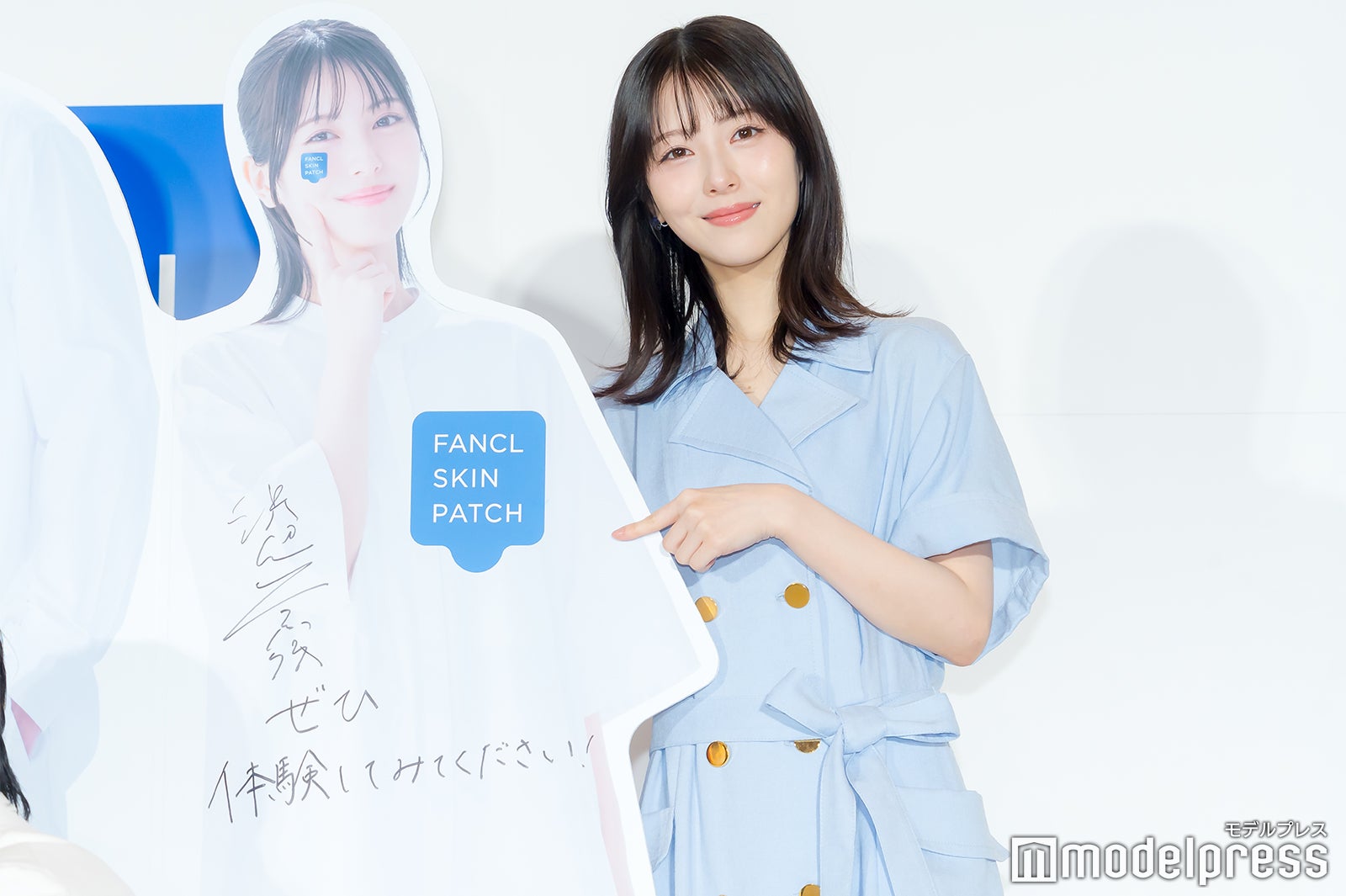 浜辺美波（C）モデルプレス