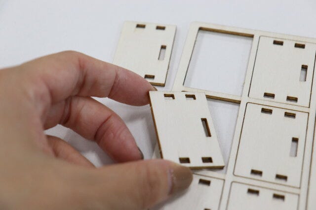 ウッドアドベントカレンダーキット(ハウス型) パーツ取り外し ウッドアドベントカレンダーキット(ハウス型) パーツ取り外し