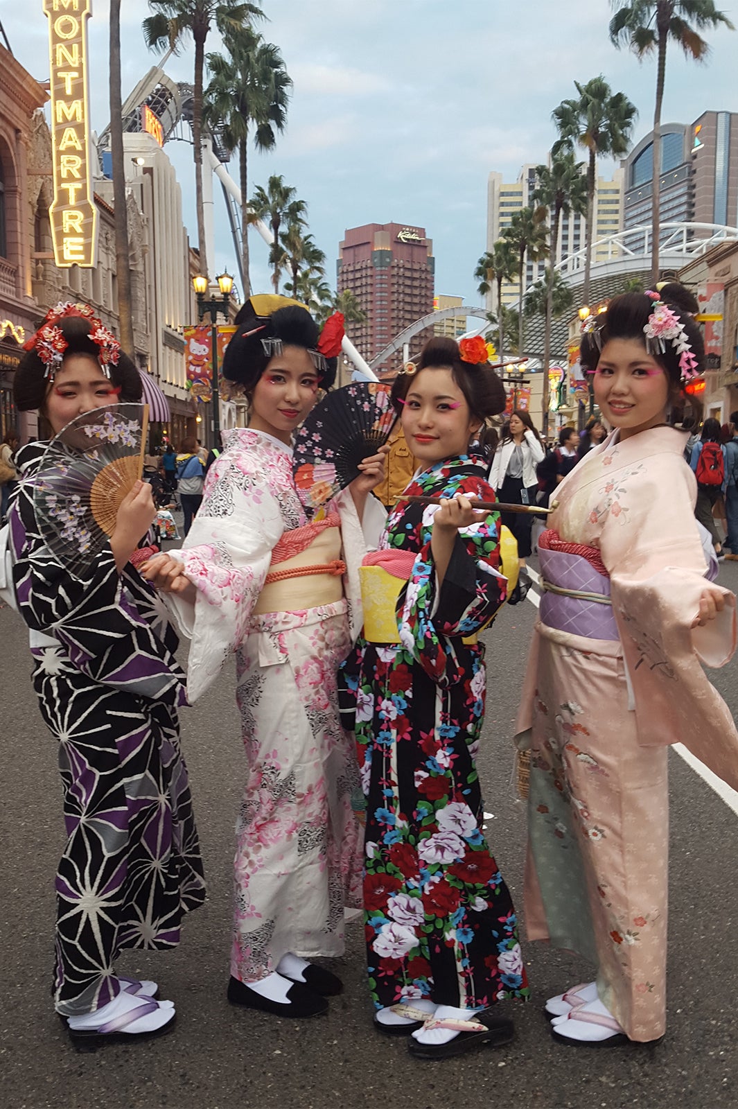 着物仮装の女性4人組／画像提供：ユー・エス・ジェイ