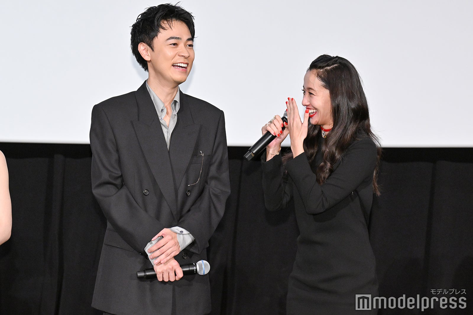 成田凌、沢尻エリカ（C）モデルプレス