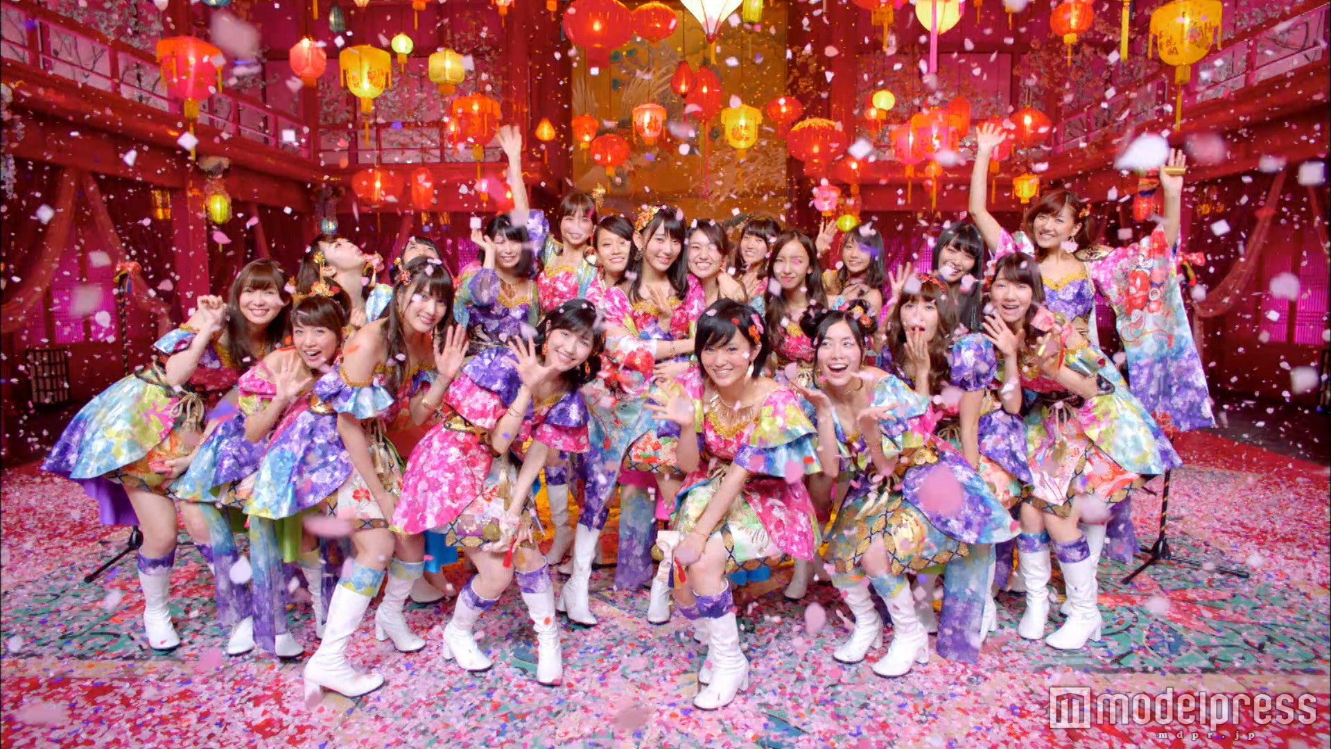 AKB48「君はメロディー」MVより（C）AKS／キングレコード