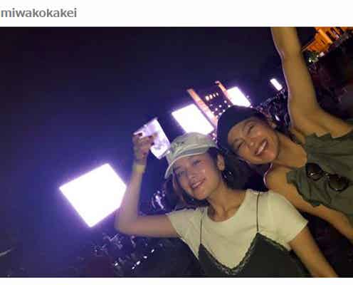 中村アン&筧美和子「ひたすらハイボールと共に」野外フェス満喫 「ほろ酔い?」「可愛すぎ」2ショットに反響