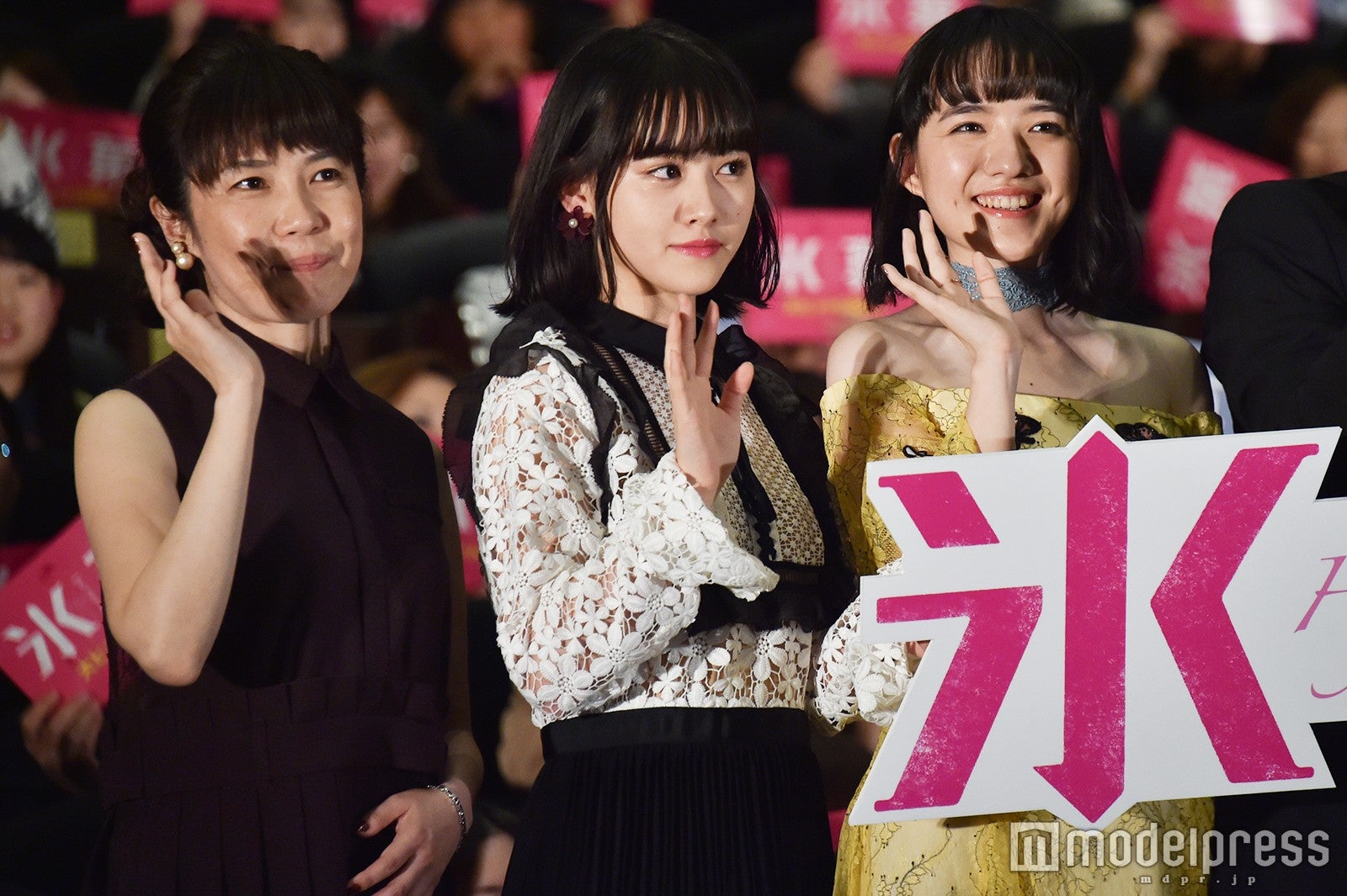 安里麻里監督、天野菜月、小島藤子 （C）モデルプレス