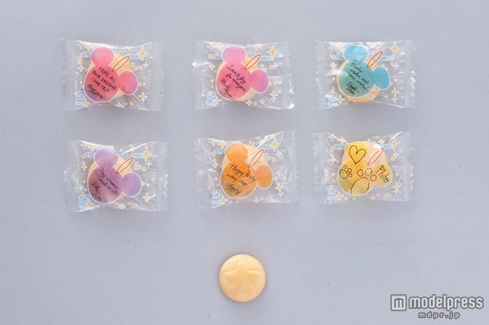 チョコインクッキーのパッケージは各キャラの短冊に(C)Disney