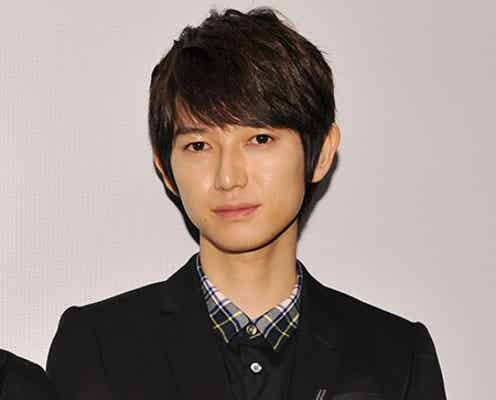 本郷奏多、バースデーサプライズの花束に「花粉症なんですけど…」と照れ隠し