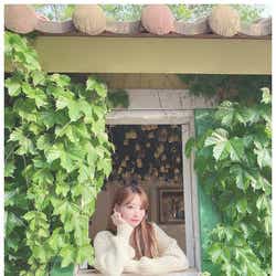 モデルプレス - IZ*ONE宮脇咲良、久々近況写真にファン歓喜「天使が見える」「どこまで綺麗になるの?」