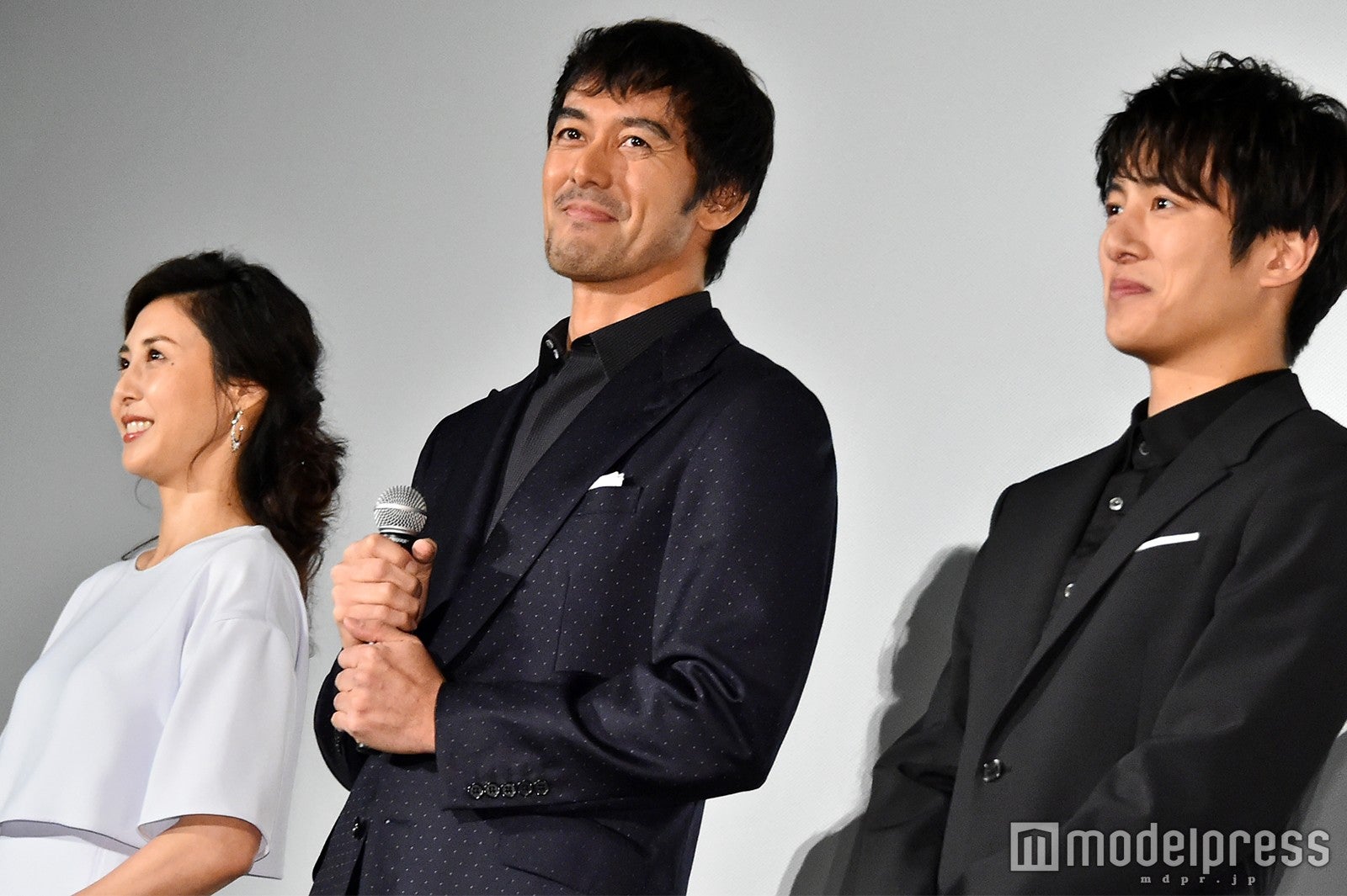 松嶋菜々子、阿部寛、溝端淳平 （C）モデルプレス