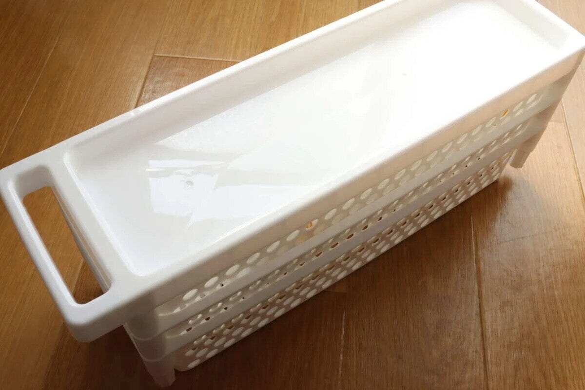 ダイソー 組み立て式ラック(4段、スリムタイプ) ダイソー 組み立て式ラック(4段、スリムタイプ)