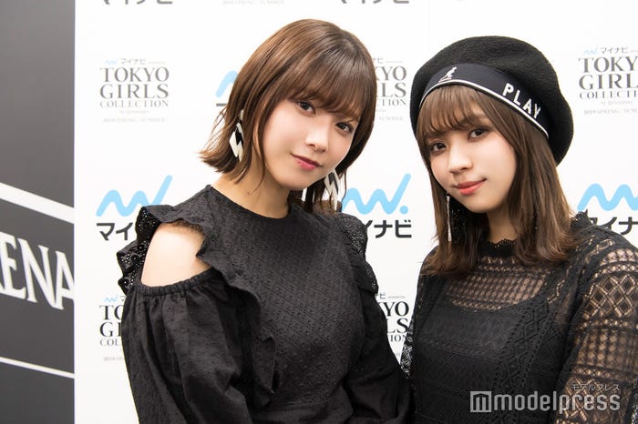 小林由依(右)、渡邉理佐(左) (C)モデルプレス