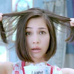 水原希子/ICEカップヌードル新CM「氷入れすぎた」篇より