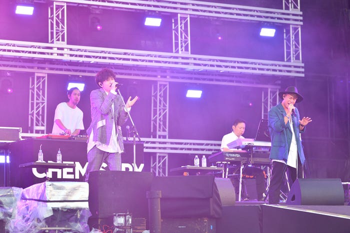 CHEMISTRY (画像提供:avex)