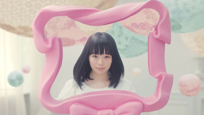 きゃりーぱみゅぱみゅ/新TVCM『素顔の味方』篇より(提供写真)