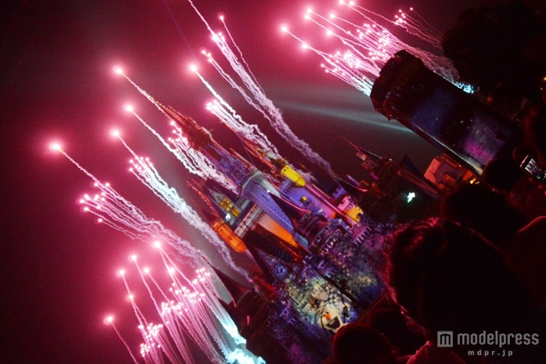 TDL初のプロジェクションマッピング、「ワンス・アポン・ア・タイム」