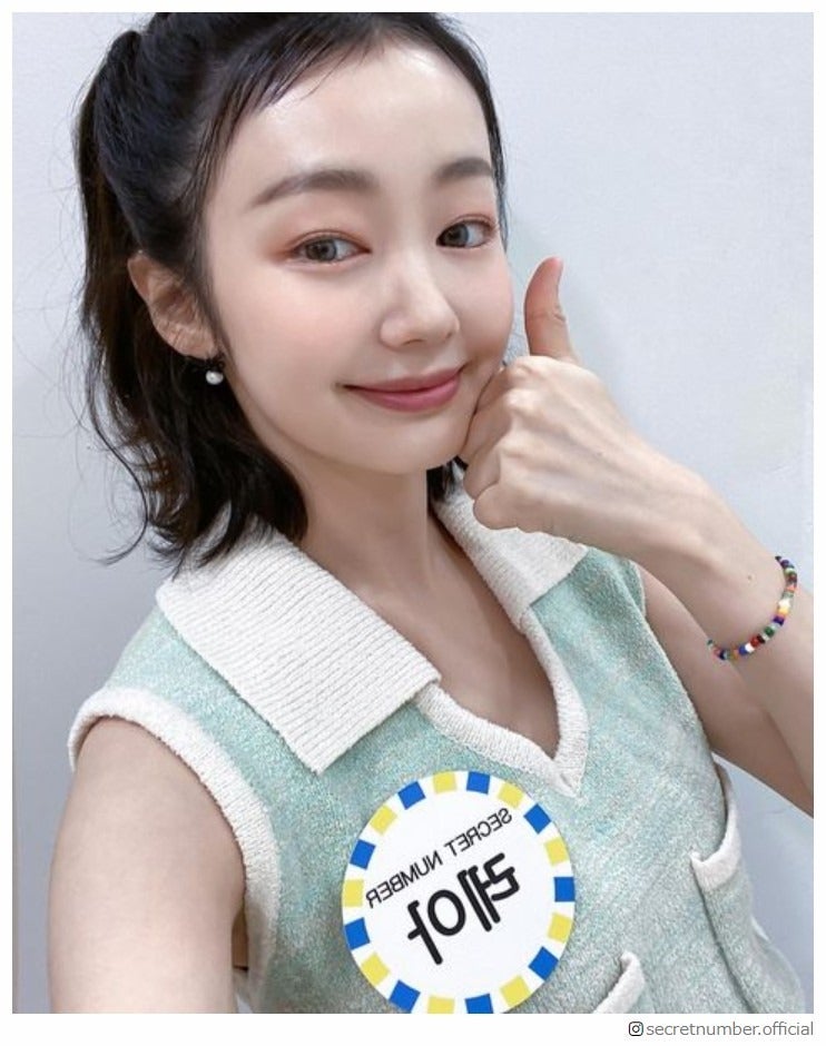 レア／SECRET NUMBER公式Instagramより