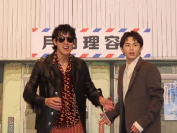 中島歩 自ら会見で寸劇披露→まさか右腕負傷のハプニング「ここが痛い…」