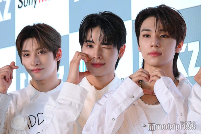 NEXZ/(左から)YU(ユウ)、HARU(ハル)、SO GEON(ソ ゴン)(C)モデルプレス