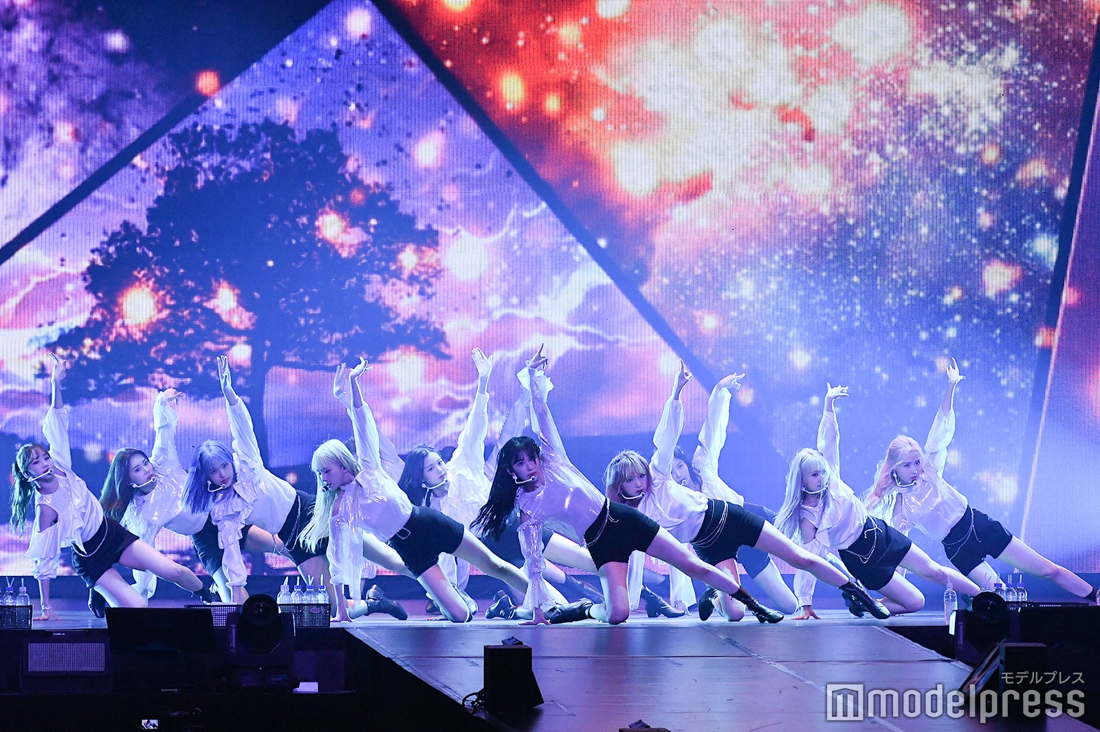 IZ*ONE （C）モデルプレス