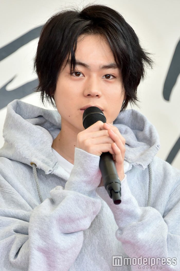 菅田将暉のセクシーすぎるキスシーン「スダマサキッス」の破壊力とは (C)モデルプレス