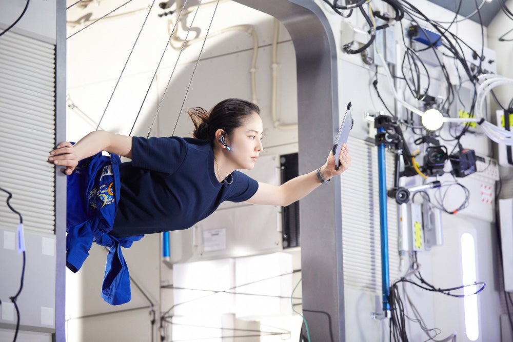 長澤まさみ「dTV」新CM「ふたりをつなぐ物語」篇より