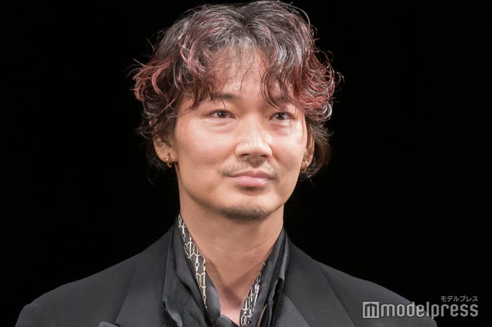 綾野剛(C)モデルプレス