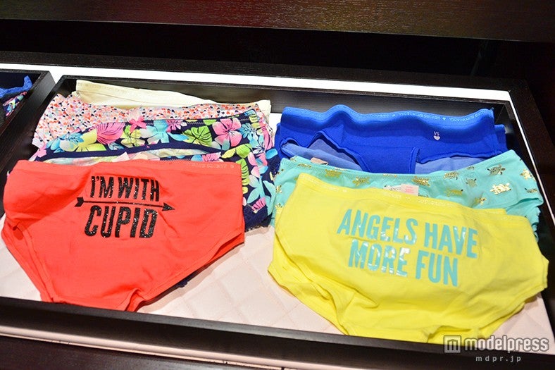 デイリーに使える英字プリントやフラワープリント