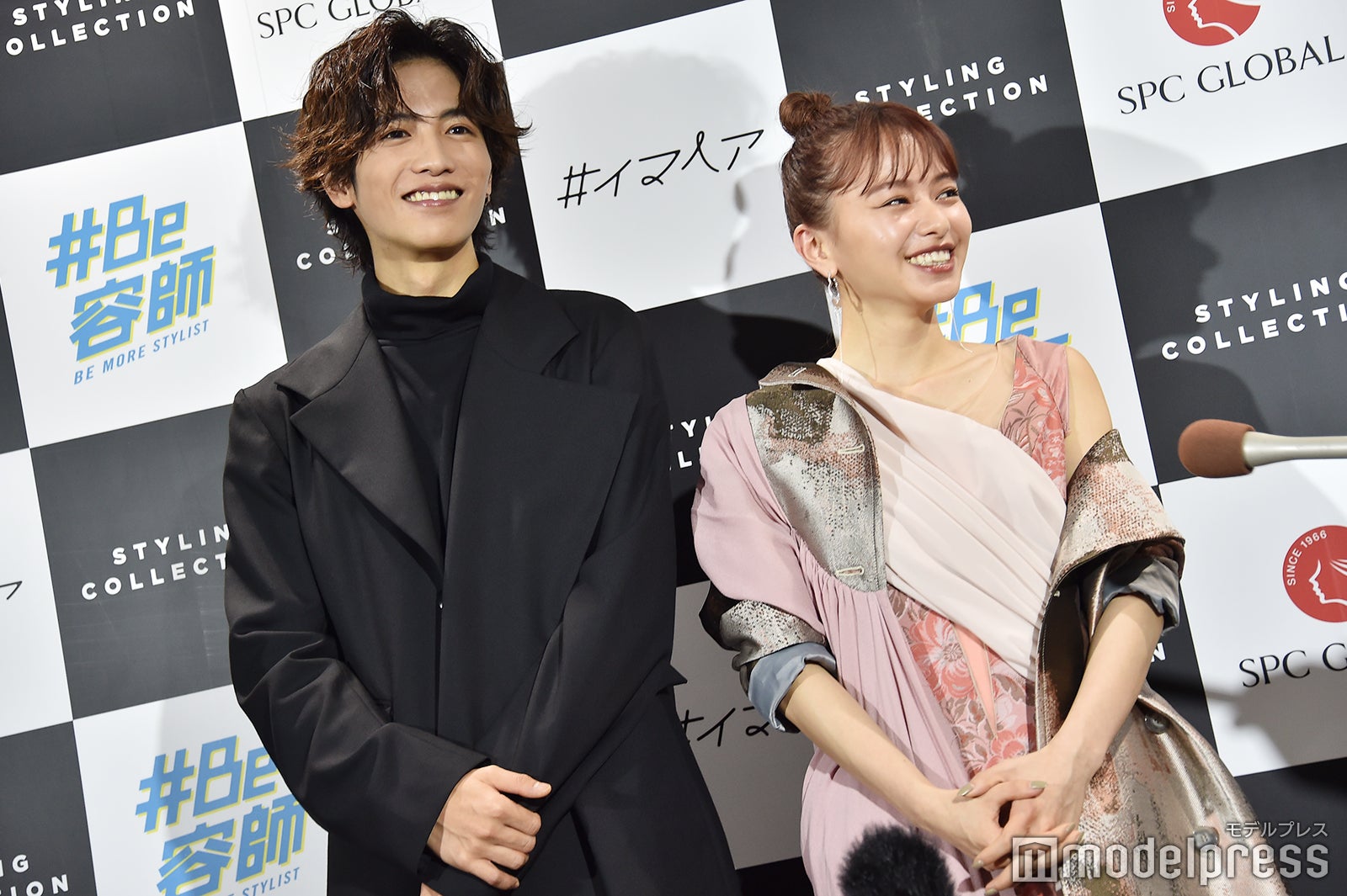 志尊淳＆山本舞香（C）モデルプレス