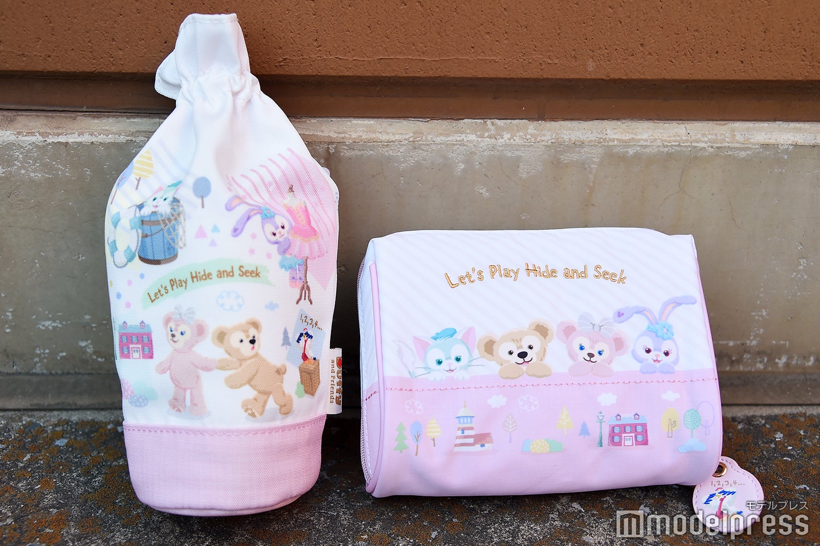 ペンケース（¥1,800）、ポーチ（¥2,600）（C）モデルプレス（C）Disney