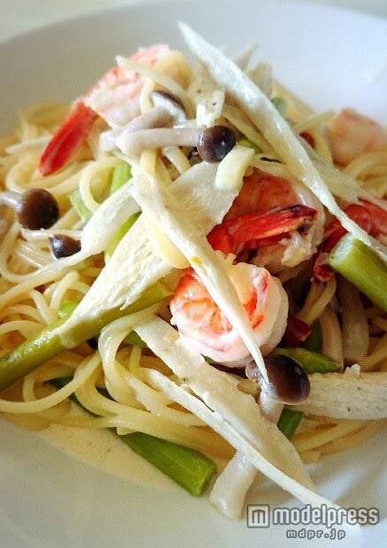海老とゴボウのクリームソースパスタ