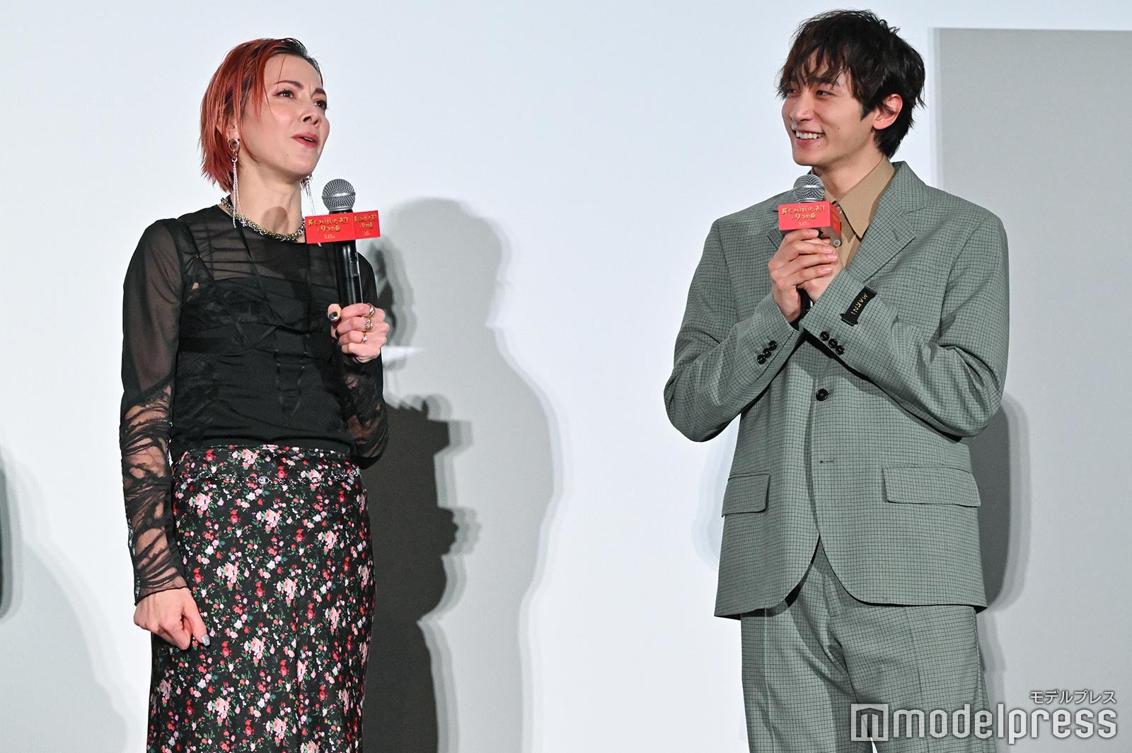 土屋アンナ、小関裕太（C）モデルプレス