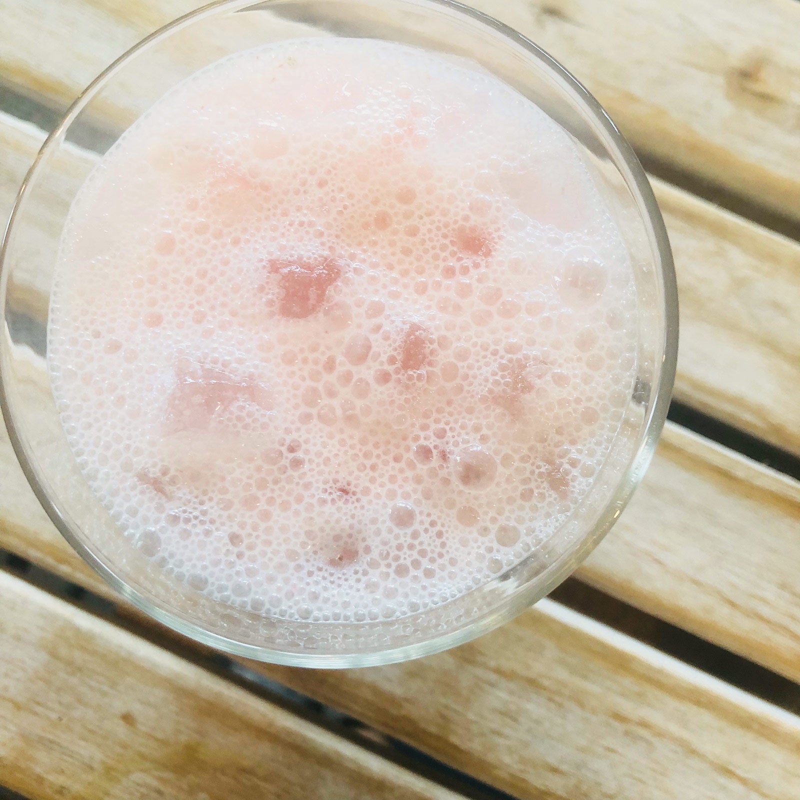 手順1：材料をミキサーに入れ混ぜる／画像提供：柏原歩