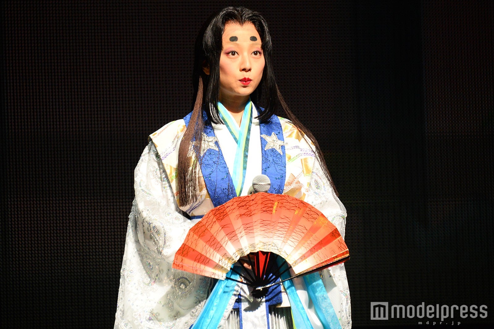 かぐや姫を演じる小池栄子／フォトコールの様子（C）モデルプレス