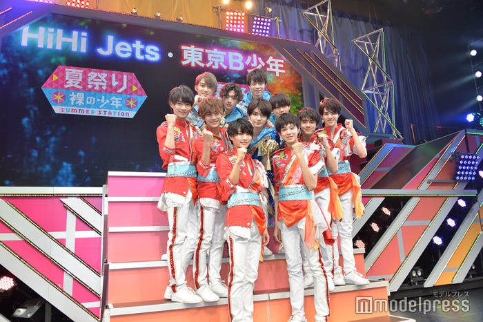 (前列:東京B少年/左から)浮所飛貴、藤井直樹、那須雄登、佐藤龍我、金指一世、岩﨑大昇(後列:HiHi Jets/左から)橋本涼、猪狩蒼弥、髙橋優斗、作間龍斗、井上瑞稀(C)モデルプレス