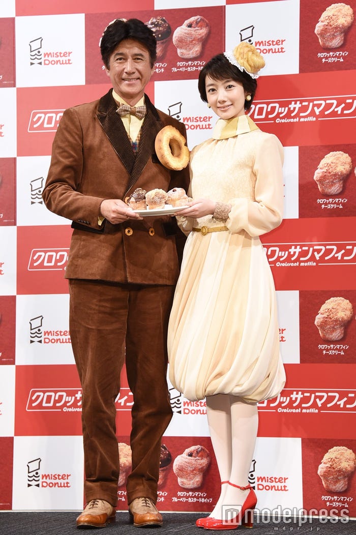 草刈正雄、波瑠(C)モデルプレス