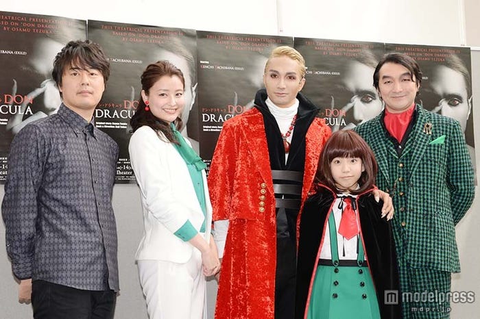 (左から)徳尾浩司氏、原田夏希、橘ケンチ、神田愛莉、池田鉄洋