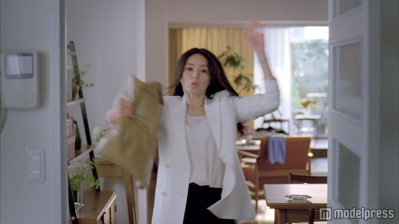 井川遥／新テレビCM「おばあちゃんが教えてくれたこと篇」より