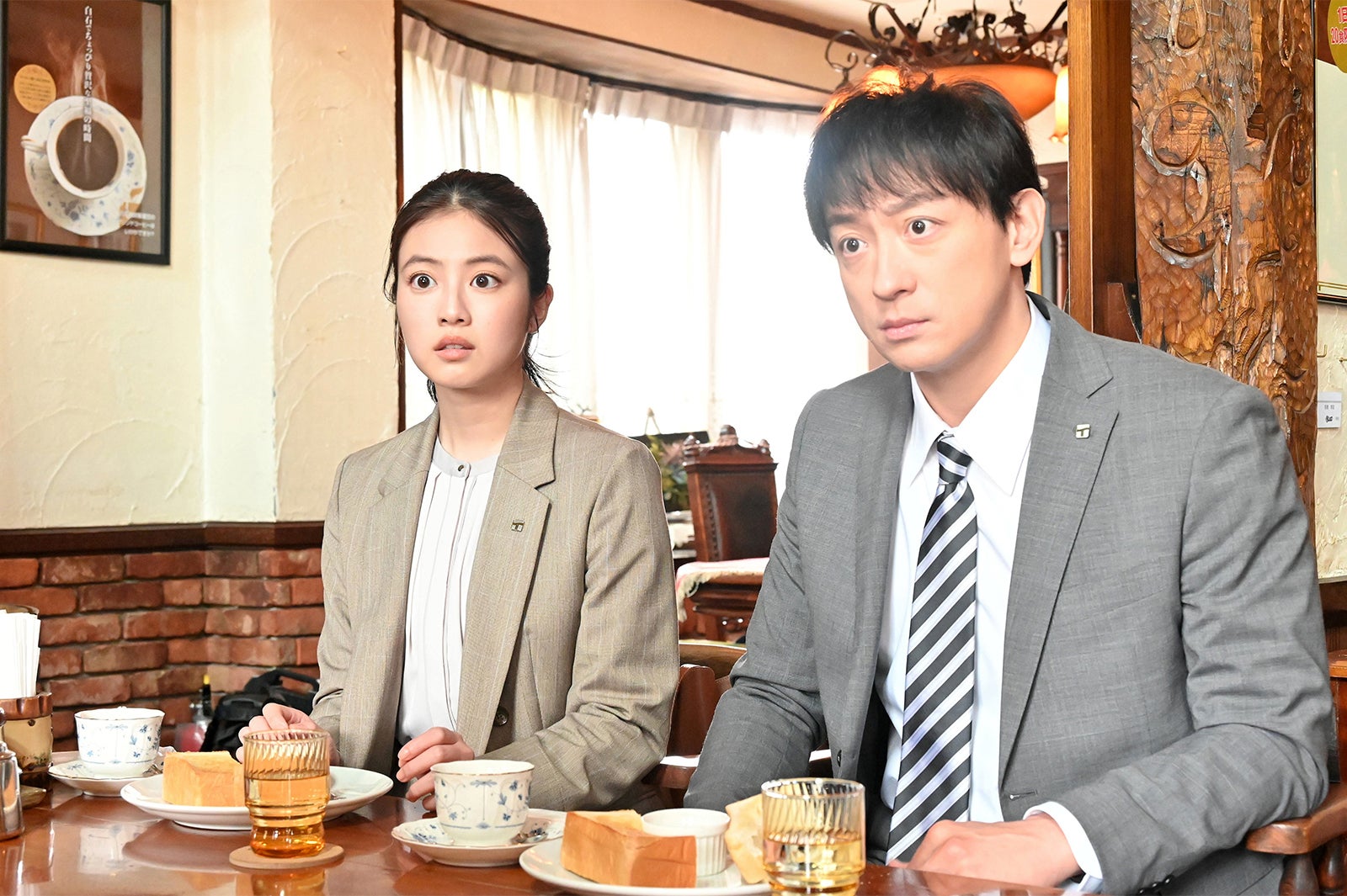 今田美桜、山本耕史「花咲舞が黙ってない」第2話より（C）日本テレビ