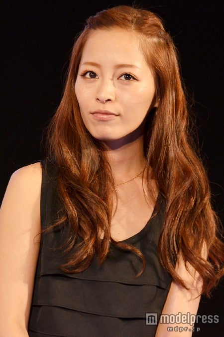 小森純の車両が事故  衝突相手は逃走