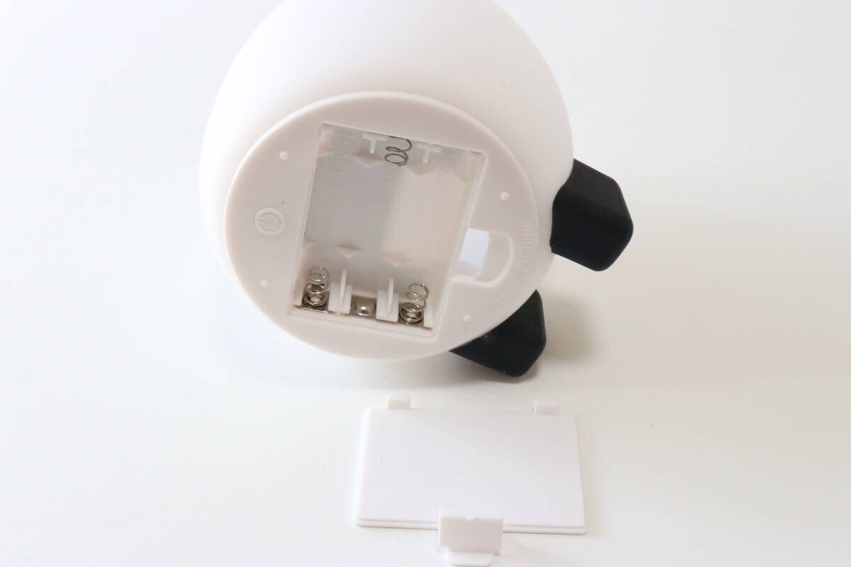 センサーライト（パンダ）　電池入れ