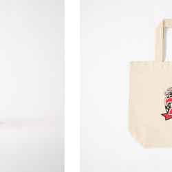 グラス2,750円(税込)、ミニトートバッグ2,200円(税込)(C)2025 Stream Media Corporation