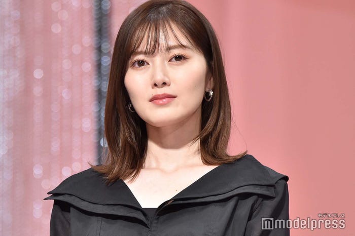新ヘアの白石麻衣(C)モデルプレス