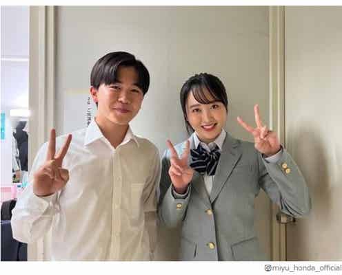 本田望結、鈴木福に「背伸びしても、身長負けてました」幼なじみコンビの“背くらべショット”に反響続々